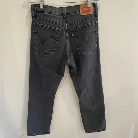 Levi’s Wedgie Straight Jeans - Picture 7 of 11